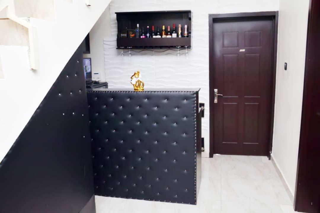 City Nest Hotel Ogombo Экстерьер фото